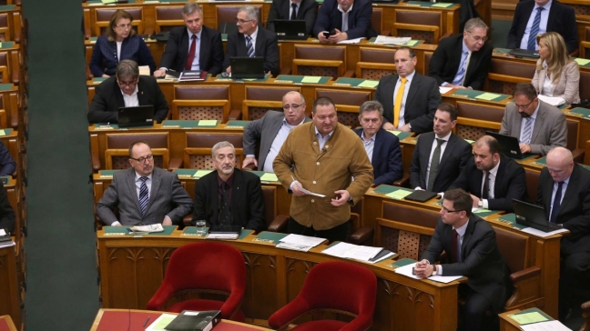 1511791735 nemeth sz parlm 16 