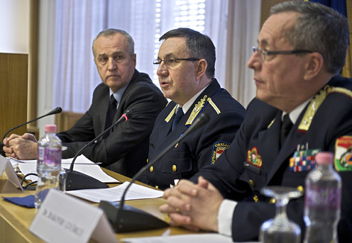 20120208KAR_2502_AK_496