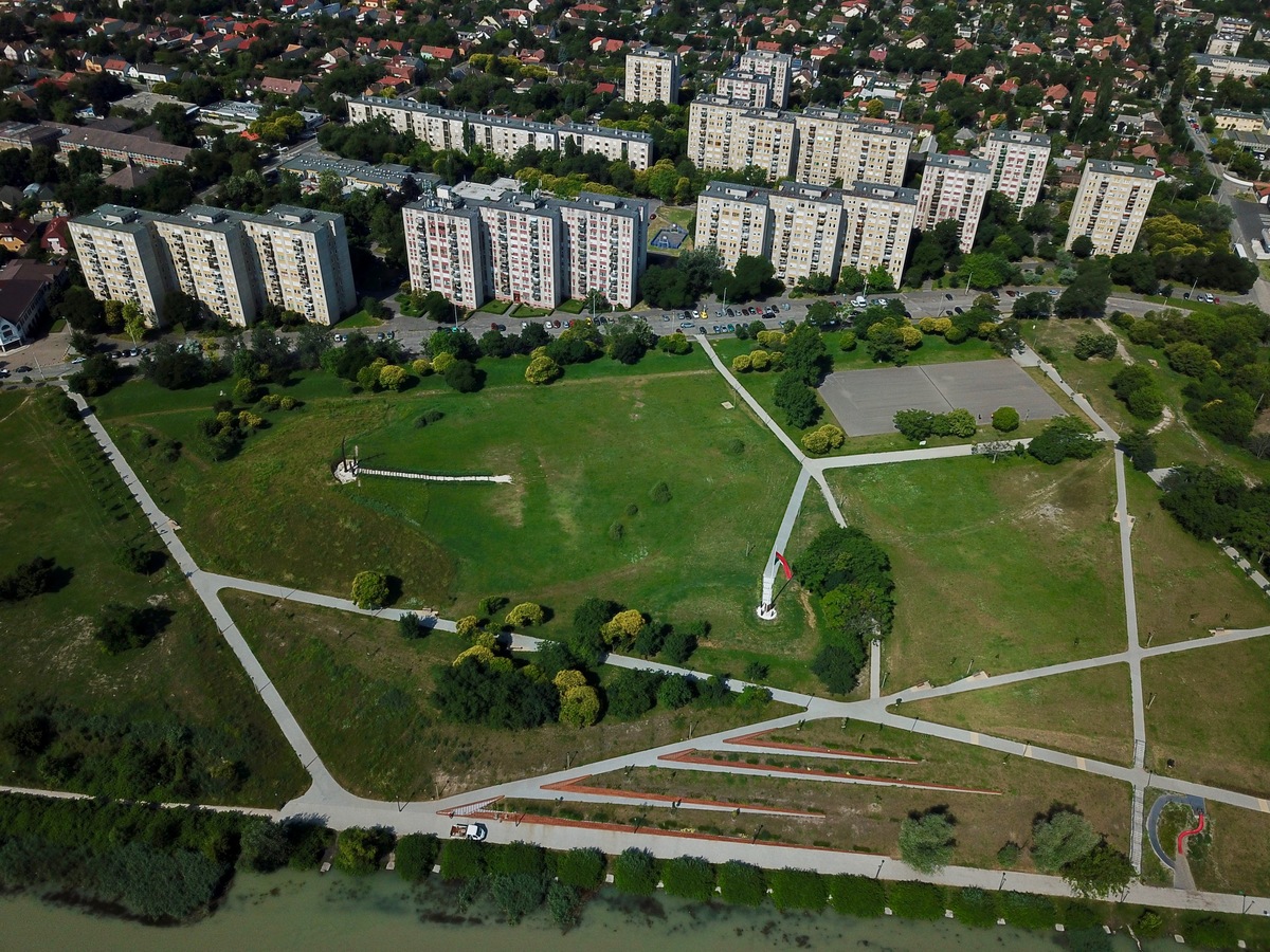 DJI 0023