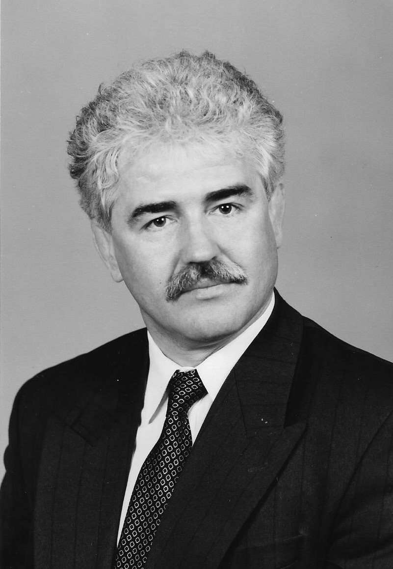 Racz Lajos szerkesztett