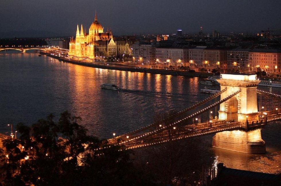 budapest_uj_fekvo_lead