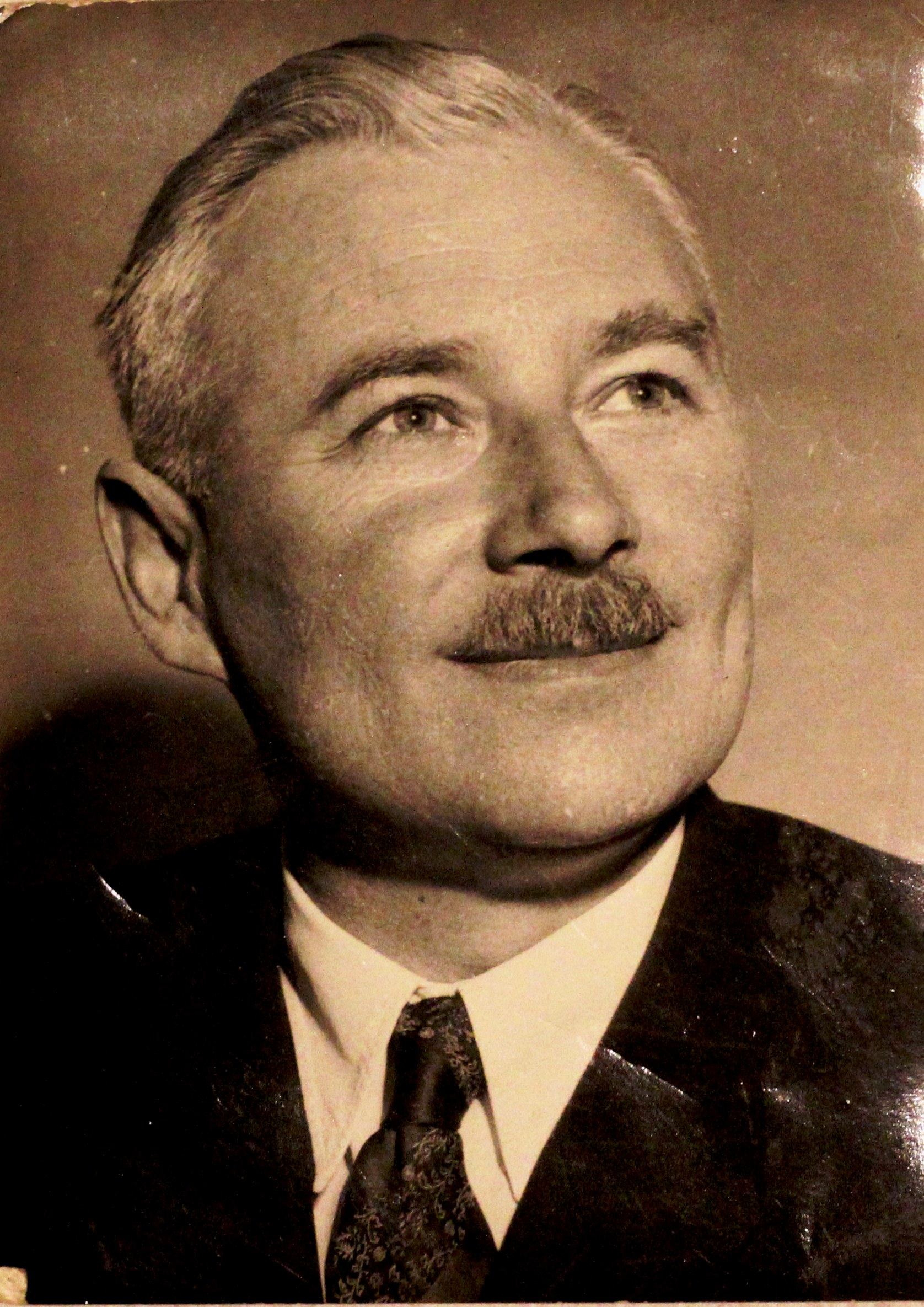 dr. Zachar Laszlo
