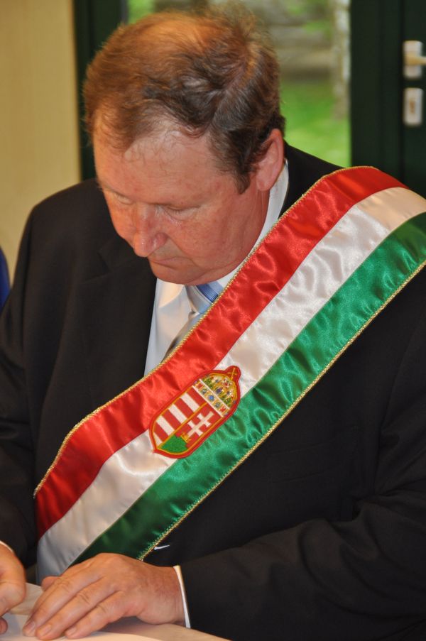 honositas_2012_majus_morovik_008