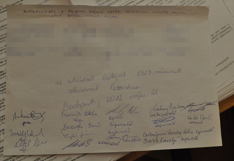 alairasok_peticio_fasang_900x600