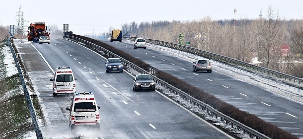 autopalya_610_280.jpg