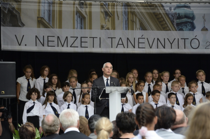 nemzeti_tanevnyito