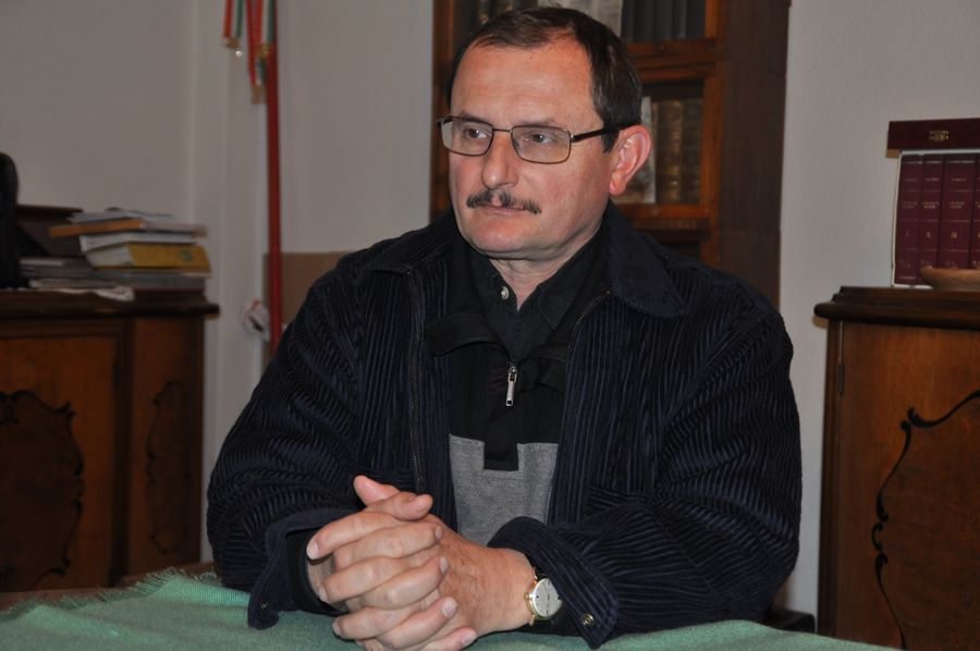 kispal_atya