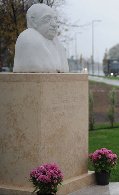 teller