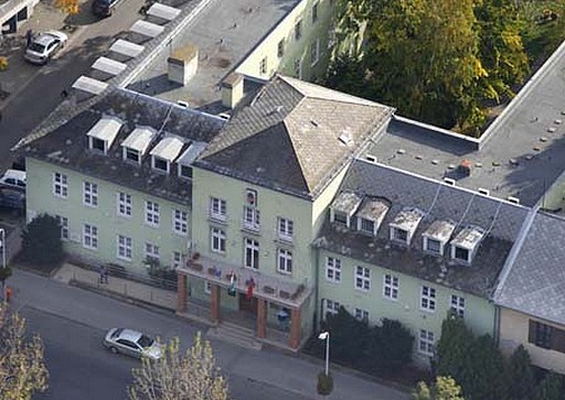 csepeli_onkormanyzat-madrtvlatbl-wikipedia.org_