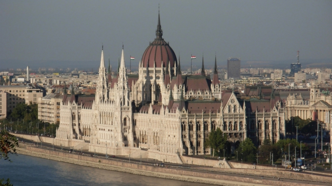 1411579523-parlament