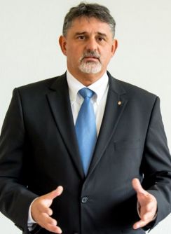 gyi