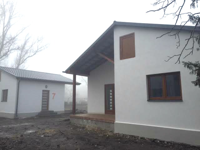 ujhazak