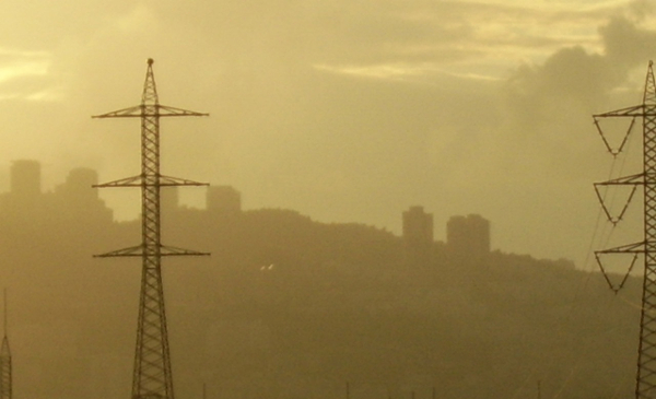 600x365 smog and electric lines