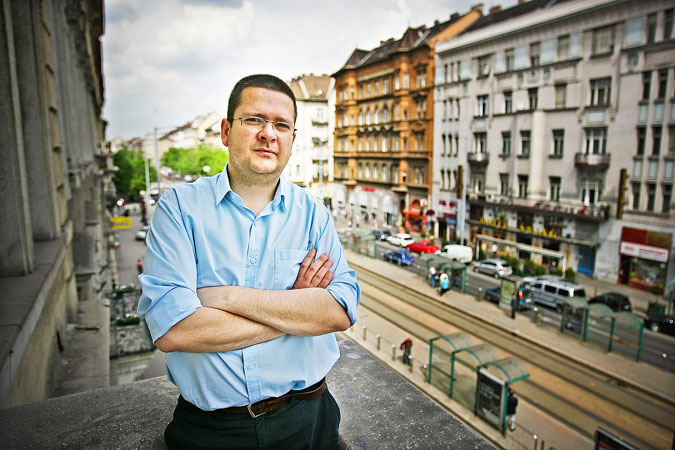 szj