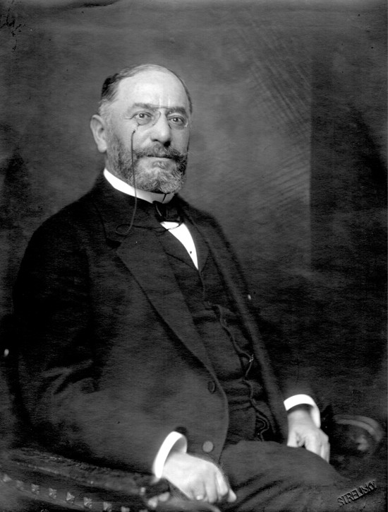 weiss manfred